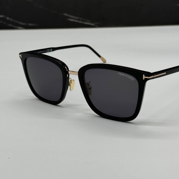NEW TOM FORD TF949/D 01A UNISEX SUNGLASSES TOM FORD FT0949/D/S - Picture 6 of 11